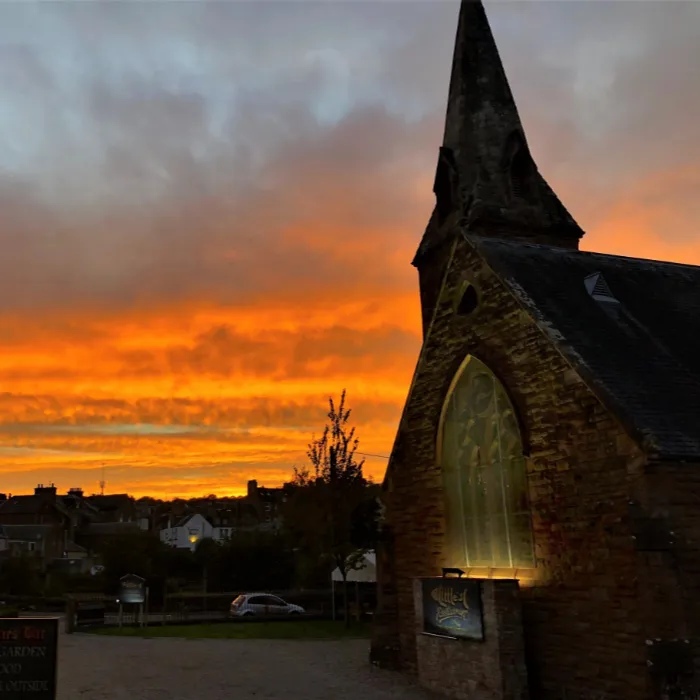 541746921_1353743186759167_4631389633285426237_n